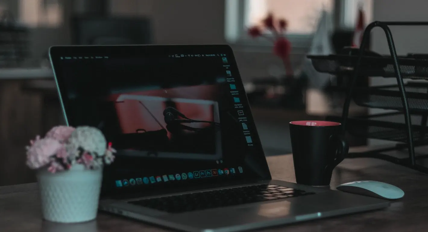 Choosing SRT, VTT or Embedded Captions Before the Year-End Rush